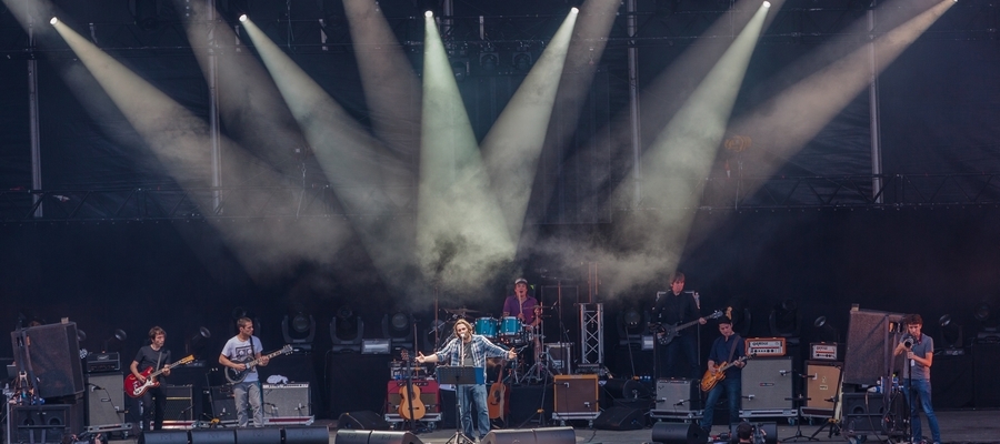 Que la fête commence !