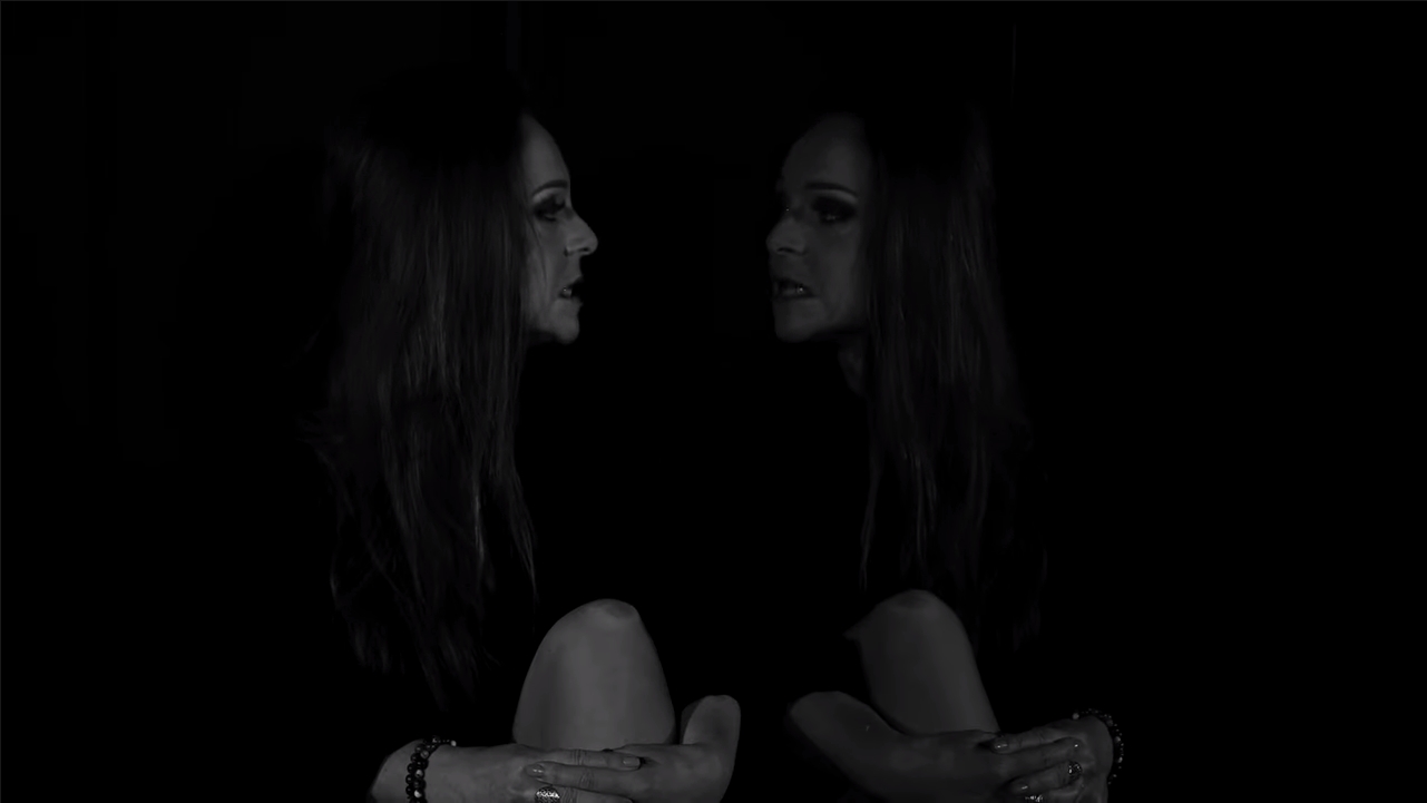 Le Blues, le nouveau clip de Stéfany Rydel