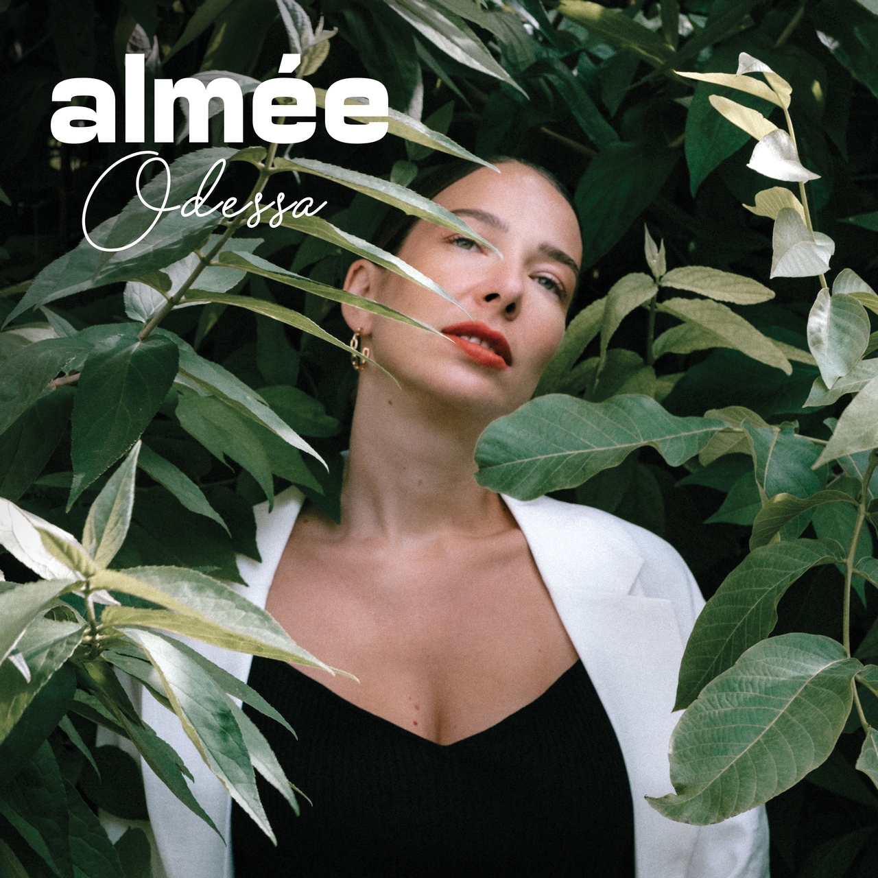 Almée nous invite au voyage et à la découverte