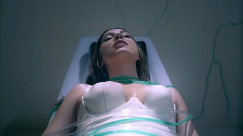 Un nouveau clip pour Izïa : Mon cœur