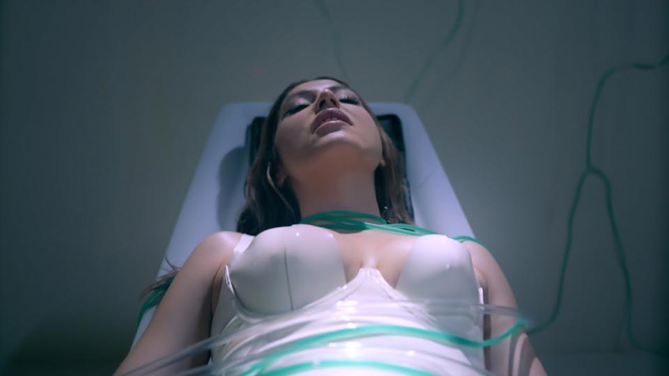 Un nouveau clip pour Izïa : Mon cœur