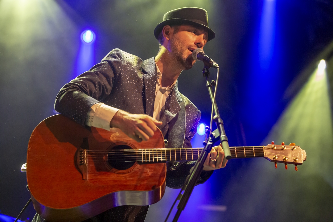 Single : Charlie Winston – Algorithm