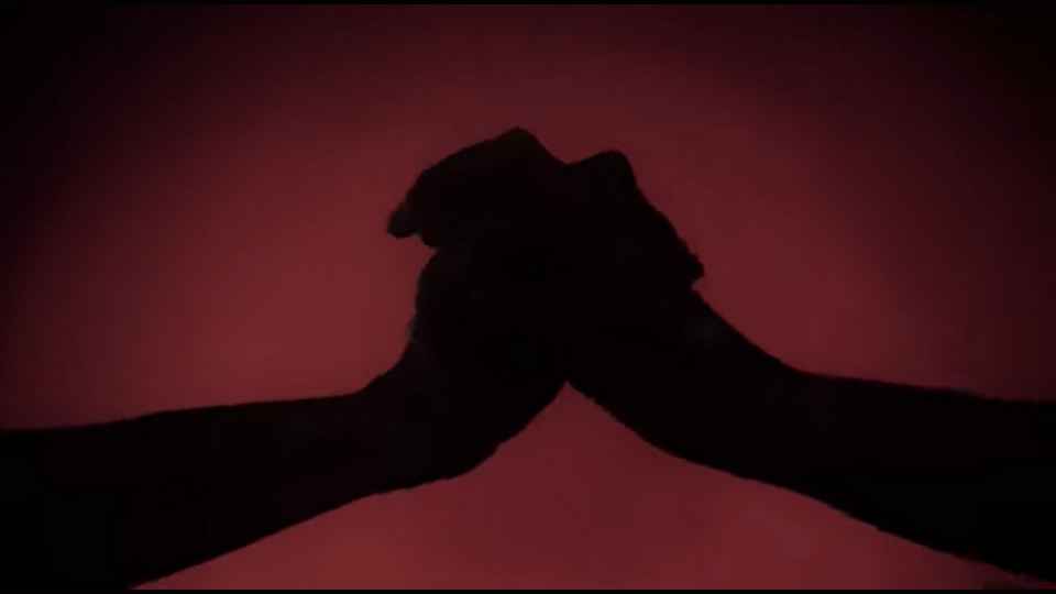 Clip&nbsp;: Makja – Nos 2 mains