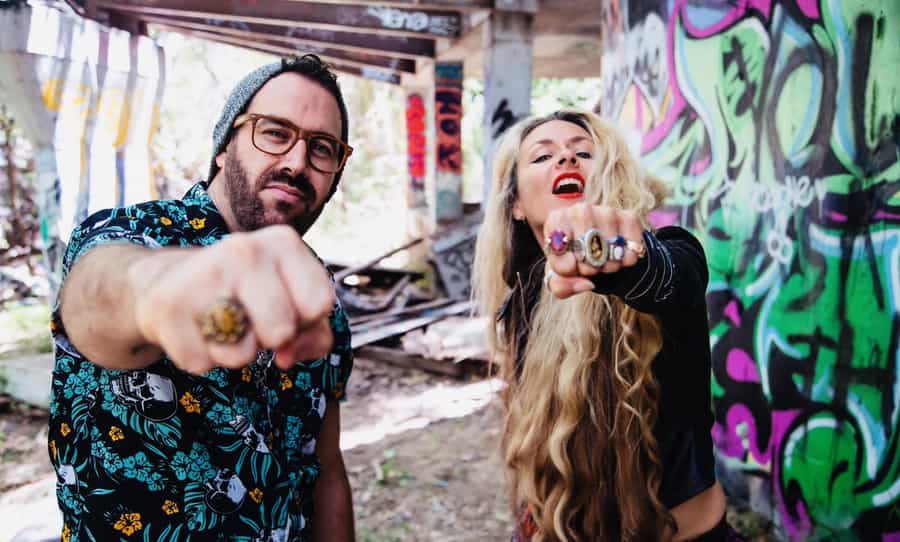 Mark Dalbeth (Rav Medic) & Chloé Trujillo