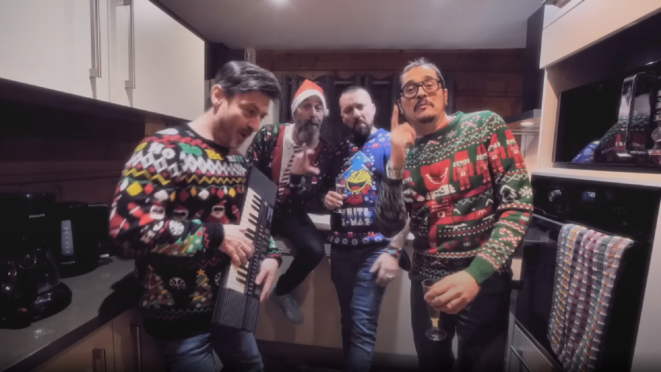 Les Fatals Picards : Le Pull moche de Noël [Clip]