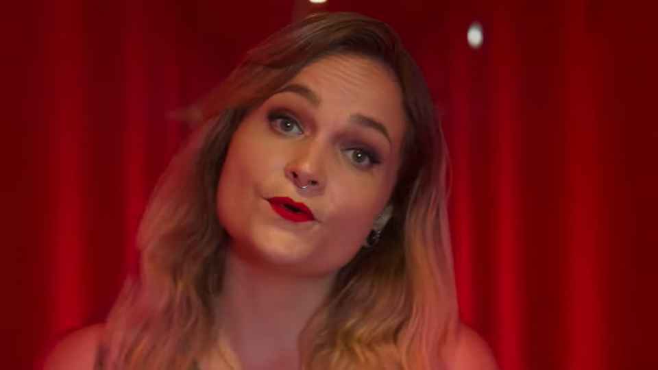 Clip&nbsp;: Éloïse Bee – Canicule d&rsquo;amour