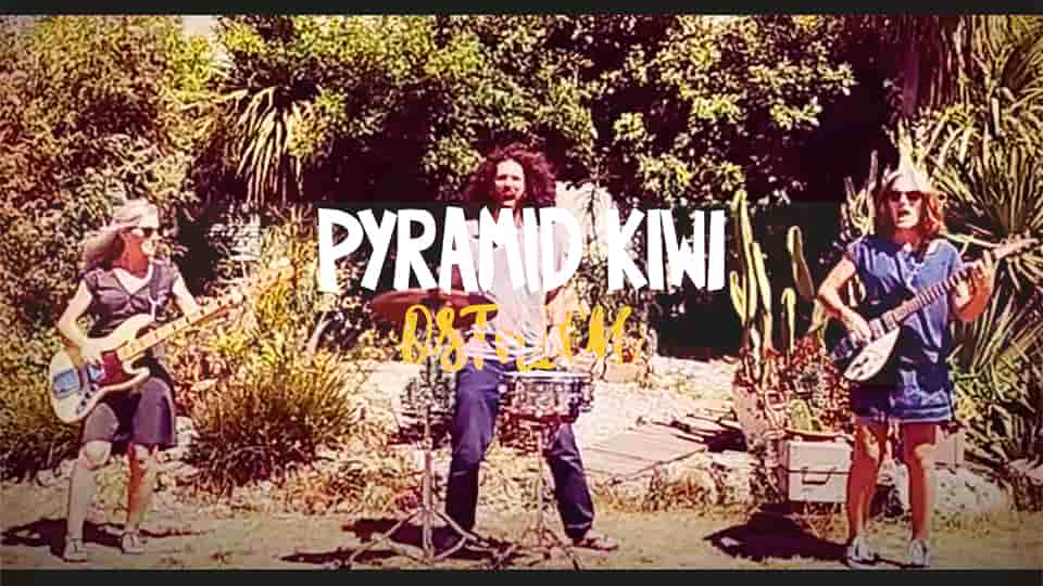 Pyramid Kiwi : Ostrich [CLIP]