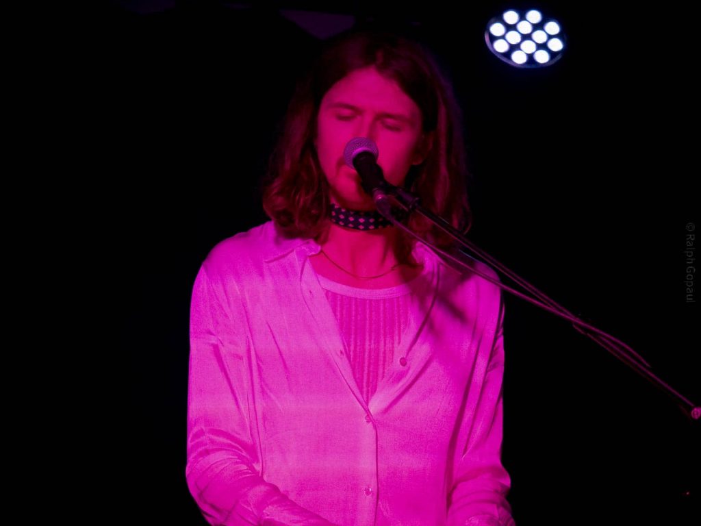 Tomode par Ralph Gopaul