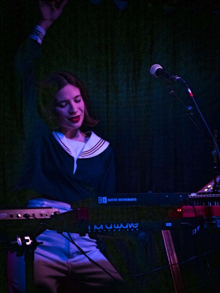 Charlotte Fever par Ralph Gopaul