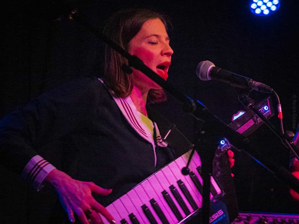 Charlotte Fever par Ralph Gopaul