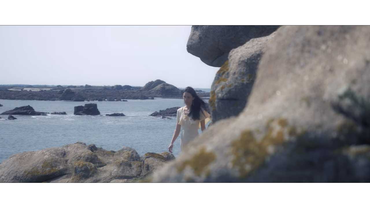 Clip : Cent Détresses – La Gardienne