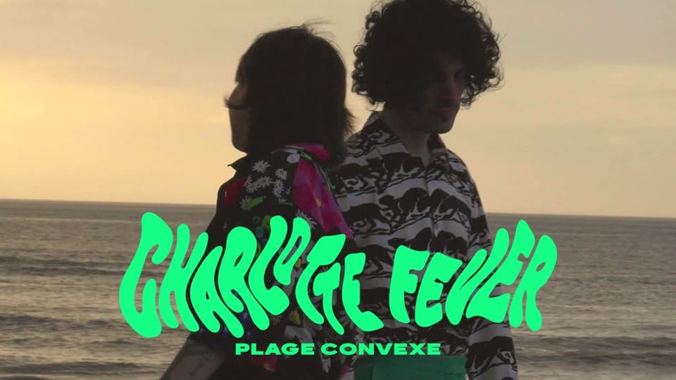 Charlotte Fever : Plage convexe [CLIP]
