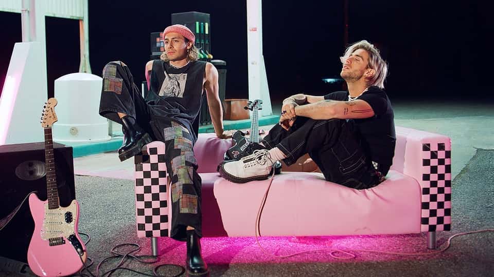 Pas Sages : Finir Vieux [CLIP]