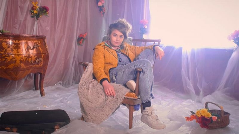 Nast : Je colle à tous les visages