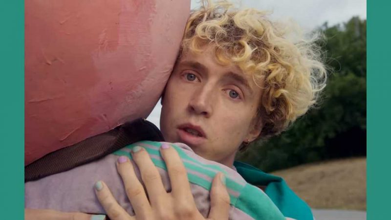 Clip : Oscar les Vacances – Triss comme Dalida