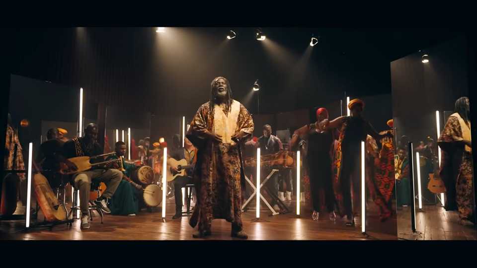 Clip : Tiken Jah Fakoly – Arriver à rêver