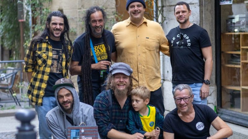 Le groupe de reggae roots The Tighters a présenté son vinyle chez MTA