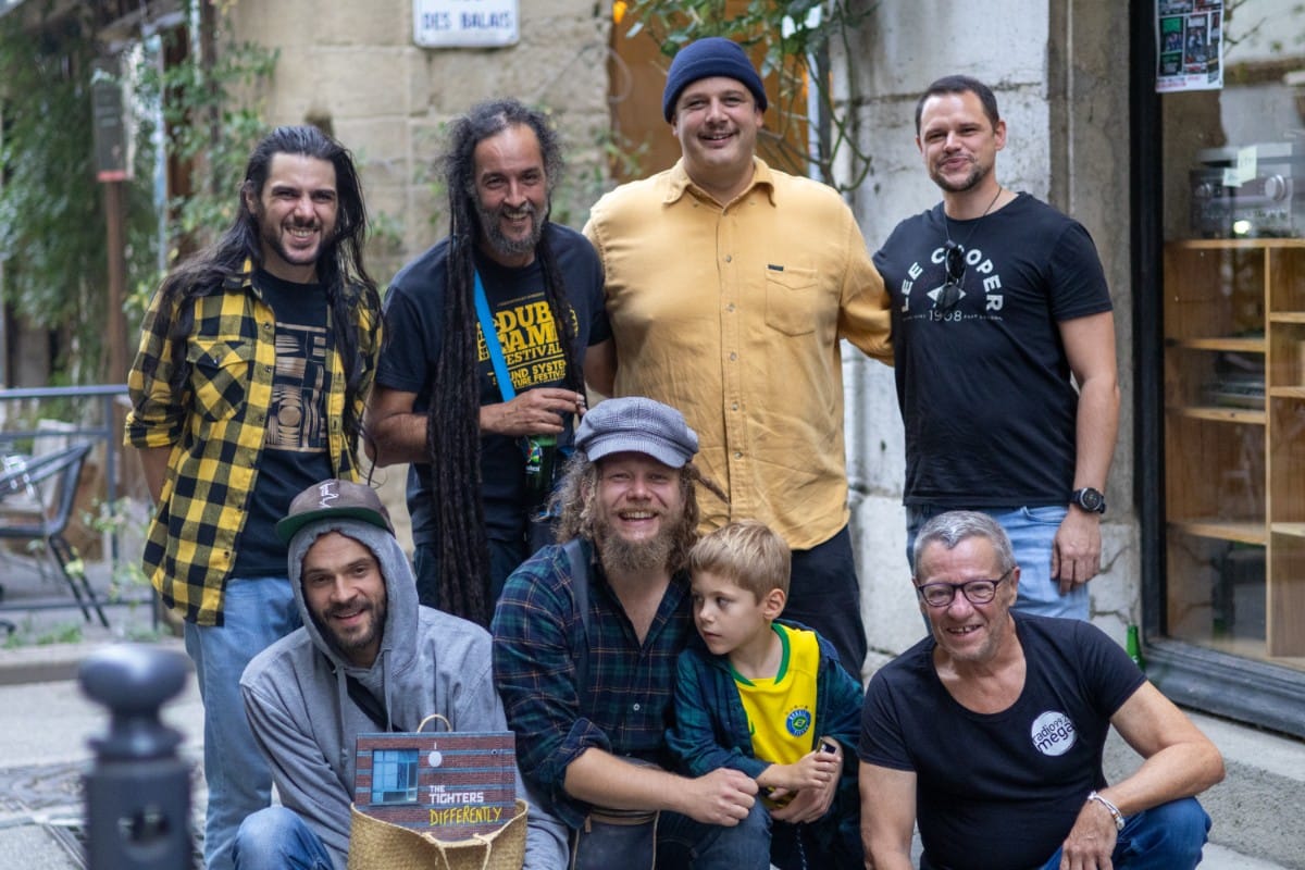 Le groupe de reggae roots The Tighters a présenté son vinyle chez MTA